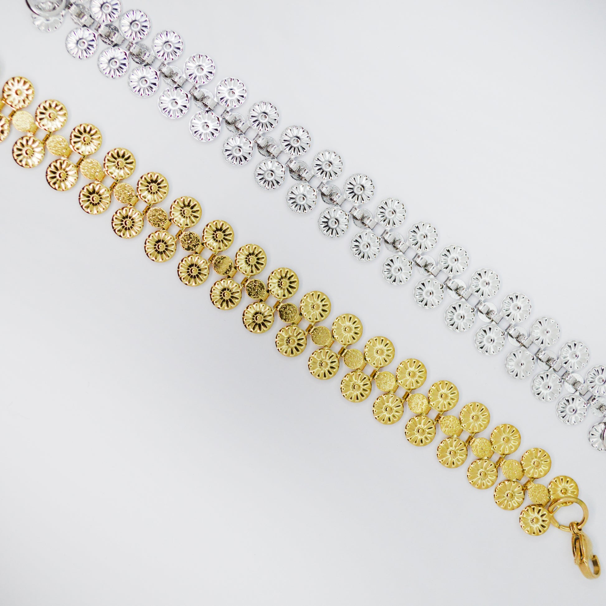 Zlata in srebrna cvetlična zapestnica iz nerjavečega jekla - model Floral Dusk